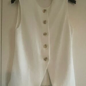 Zara Cream Sleeveless Button-Up Top